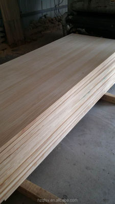 Tavola di legno di pino massello personalizzabile con tenore di umidità 8-12% e consistenza naturale