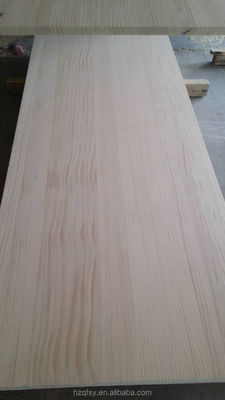 Tavola di legno di pino massello personalizzabile con tenore di umidità 8-12% e consistenza naturale