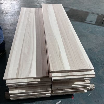 8%-12% Contenuto di umidità Albero di pioppo di legno massello bianco di grado AA per bare