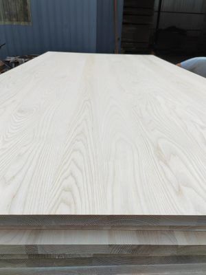Pannello di cenere naturale o da verniciatura di legno massello su misura Contenuto di umidità 8-12%