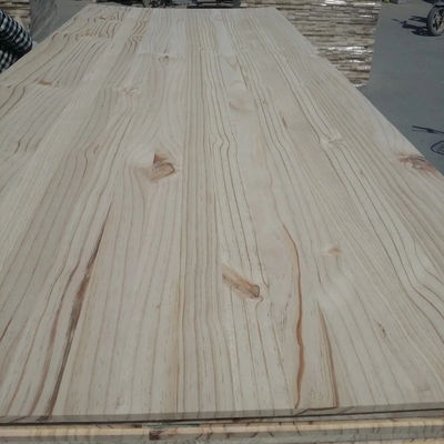 Tavola di legno di pino massello personalizzabile con consistenza naturale e colla ambientale E0/E1