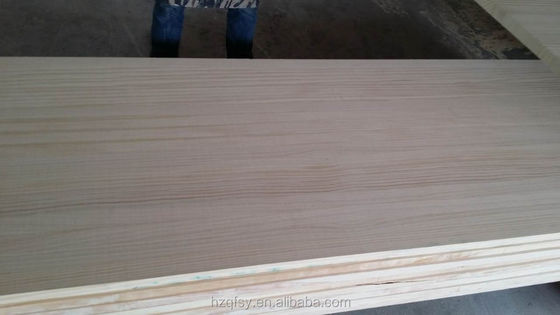 Tavola di legno di pino massello personalizzabile con consistenza naturale e colla ambientale E0/E1