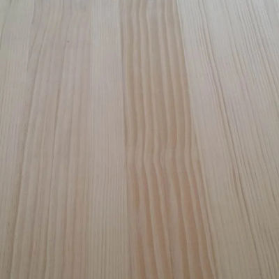 Contenuto di umidità 8-12% Tavola di legno fuso di pino per costruzioni solide e durevoli