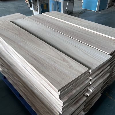 Contenuto di umidità 8%-12% Legno massello