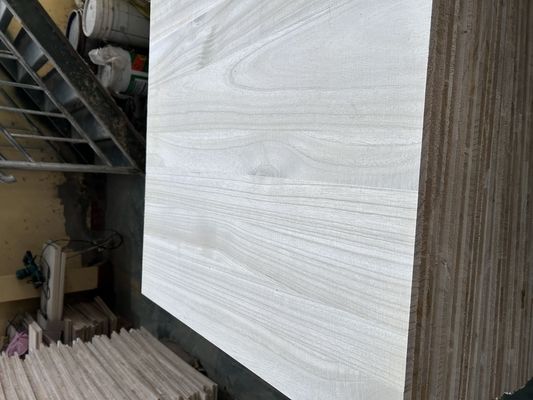 Tavolo da tavolo in legno di taglia personalizzata con pannello di paolownia sbiancato e taglia 2440x1220 o 1200x600