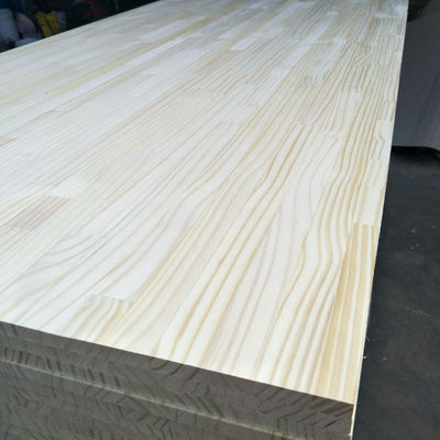 2440*1220mm Contenuto di umidità 8%-12% Materiale decorativo in legno massello