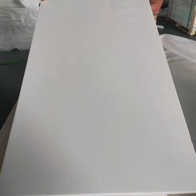 Pannelli di legno di pino finiti a colori personalizzati Pannelli di legno decorativi per spazi commerciali