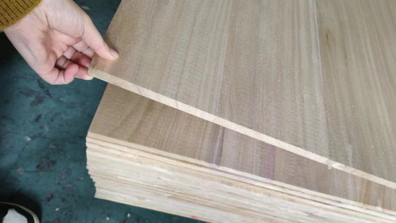 Contenuto di umidità 8%-12% Legno massello