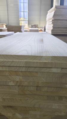 Contenuto di umidità 8%-12% Legno massello