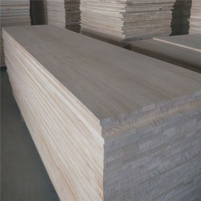 Capacità di soluzione del progetto Tavole di colla di legno di pino con colla ambientale E0/E1