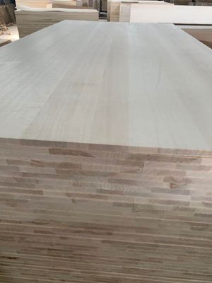 Tavola di legno massello di pioppo da 18 mm per pannelli di design personalizzati 100-1220 mm Larghezza Populus spp