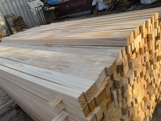 Arredamento per interni Zealand Pine Radiata Pine Square Solid Wood Strips Slate Board AA AB BB