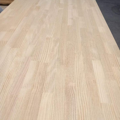 1200*2400MM Dimensioni personalizzate Finger Jointed Pine Wood Board per interni contemporanei