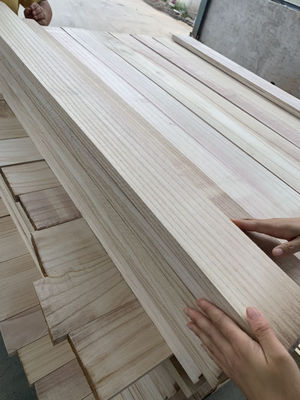 Fogli di paolownia con tenore di umidità compreso tra l'8% e il 12%
