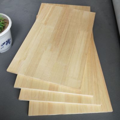 Legname di pino Legname di pino Moderno Disegno Finger Joint Board Colore naturale