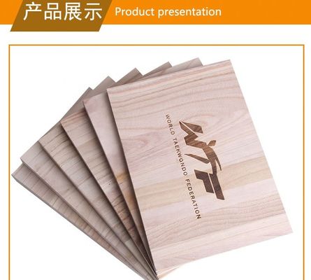 Tavolo di surf di legno rotto per le competizioni di Taekwondo e Karate