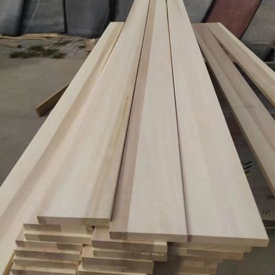 Pannelli di legno massello di colore naturale o sbiancato