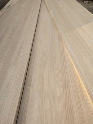Mobili in legno di pino con densità 480-550 kg/m3 e contenuto di umidità 8%-12%