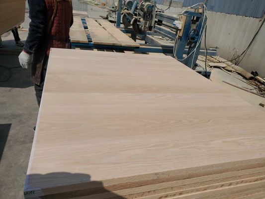 AA Grade North American Red Oak Dimensioni personalizzate Pannello retto Tavola solida Supporto tecnico online