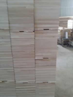 Edilizia Arredamento edilizio paulownia Tavola di legno massello con densità di 300 kg/m3