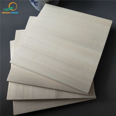 280-300 kg/Cbm Densità legno di pioppo Legno per progetti di lavorazione del legno