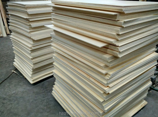 Tavola di legno di abete contemporaneo con tenore di umidità 8-12% 1220*2440mm