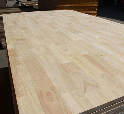 Fabbricazione a base di legno di gomma pulito e finito con alta densità di 730-830 kg/mq