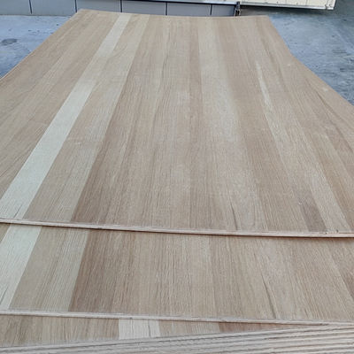 Pannelli di rivestimento in quercia bianca in legno massello