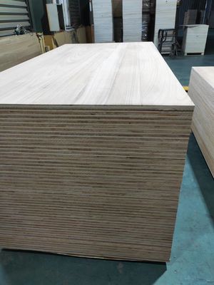 Moderno Disegno Legno Massello 3 Strati Pannello di legno per mobili Capacità di soluzione di progetto