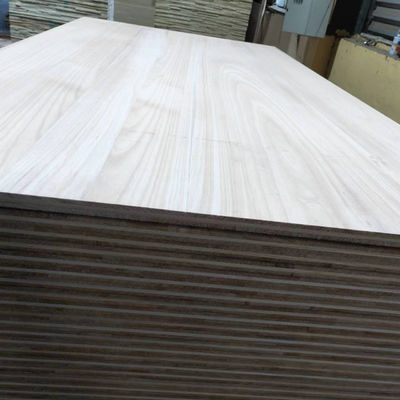 FSC 100% Certificato pannelli per mobili a più strati con materiale di cartone di legno di paolownia