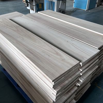 Tavola di legno massello personalizzata 2440x1220 o 1200x600 con tenore di umidità dell'8%-12%