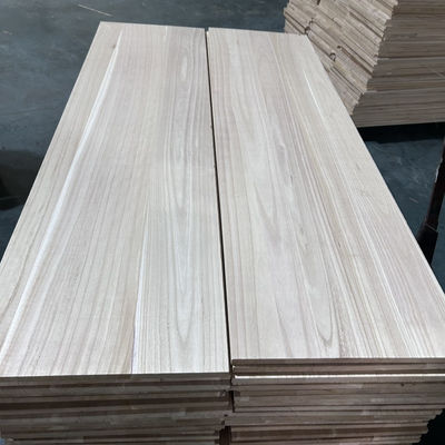 Tavola di legno massello di paolownia naturale di grado AB o ABC con finitura di legno naturale sbiancata