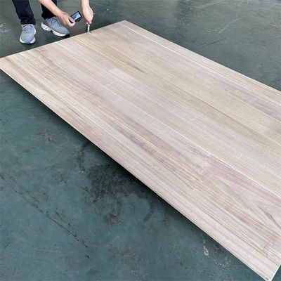 Tavola di legno massello di paolownia naturale di grado AB o ABC con finitura di legno naturale sbiancata