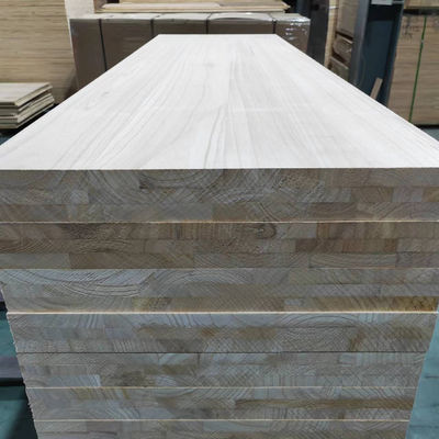 Restituzione e sostituzione di pannelli compositi di legno massello di legno composito con grado A/B