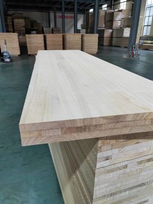 Restituzione e sostituzione di pannelli compositi di legno massello di legno composito con grado A/B