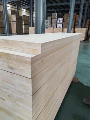 Restituzione e sostituzione di pannelli compositi di legno massello di legno composito con grado A/B