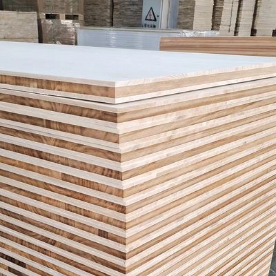 Disegno di paolownia in legno massello a tre strati approvato dal magazzino con certificazione FSC al 100%