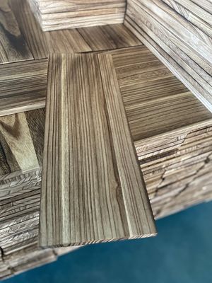 Ripiani galleggianti rustici Tipo montato a parete con tavole di legno di paolownia