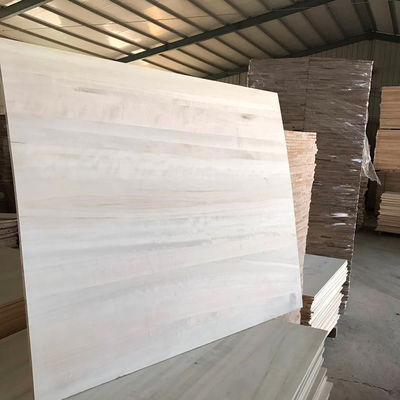 Tavola di legno di paulownia personalizzata per la capacità di soluzione di progetto in 1220x2440mm