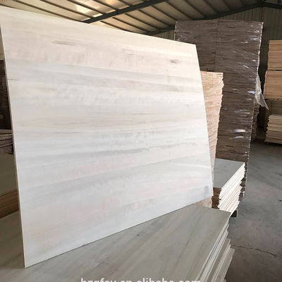 1220x2440mm Fogli di legno di Paulownia per il design contemporaneo Grado AA AB BC di Qingfa