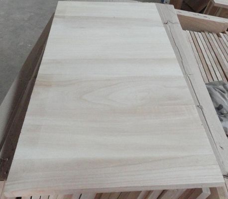 Australia Capacità di soluzione del progetto Kiri Core Board in legno con densità 280-320KGS/CBM