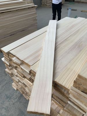 Fabbricazione di strisce di paolownia non finite per mobili tradizionali e artigianato in legno
