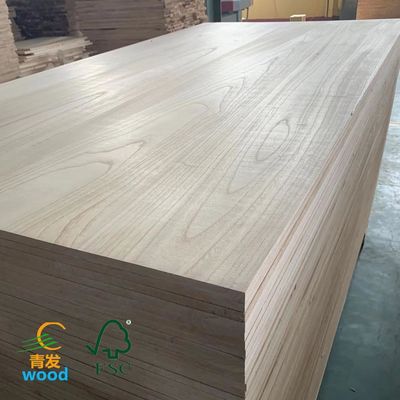 Legno liscio sabbiato di paolownia per il ritorno e la sostituzione