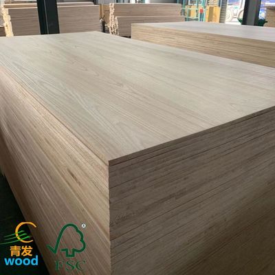 Legno liscio sabbiato di paolownia per il ritorno e la sostituzione