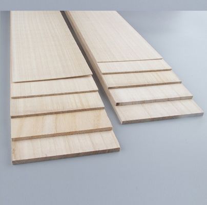 Legname massello Legname di legno di colore naturale o sbiancato per la capacità di soluzione del progetto