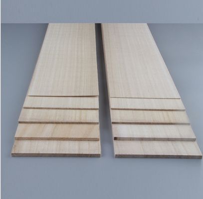 Legname massello Legname di legno di colore naturale o sbiancato per la capacità di soluzione del progetto