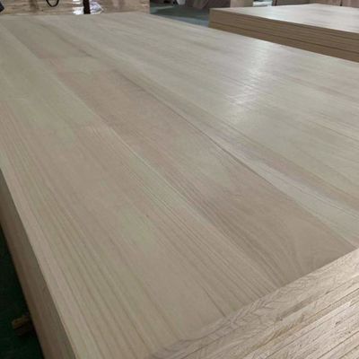 Legno di paolownia naturale o sbiancato 2440x1220 mm M3 per pannelli di legno massello